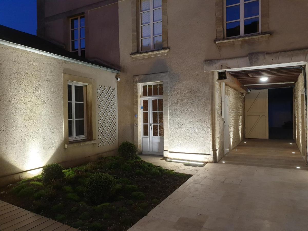 Au Loup Historic Apartments Байо Екстер'єр фото